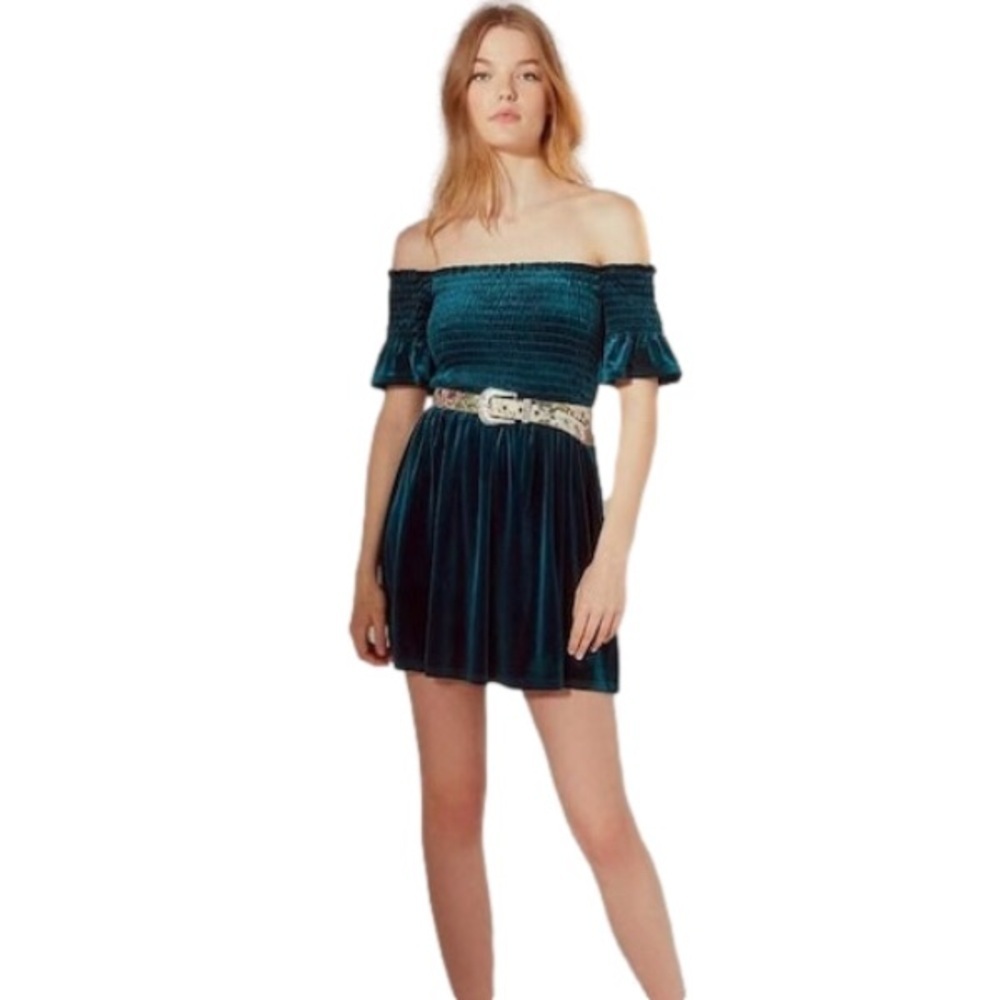 Urban Outfitters Dresses Uo Clara Off-The-Shoulder Smocked Velvet Dress Sz S NWT